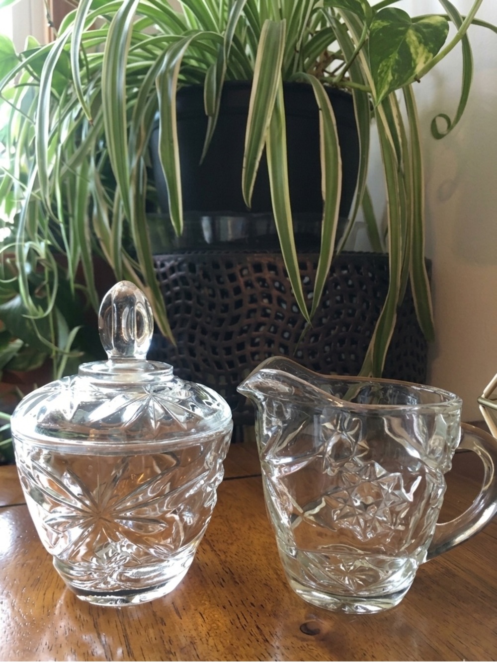 Anchor Hocking Vintage 60s MCM EAPC Prescut Clear Creamer and Sugar Bowl w/ Lid